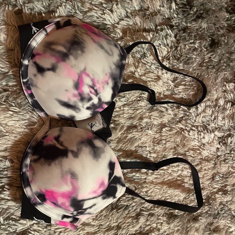 Victoria secrets push up bra